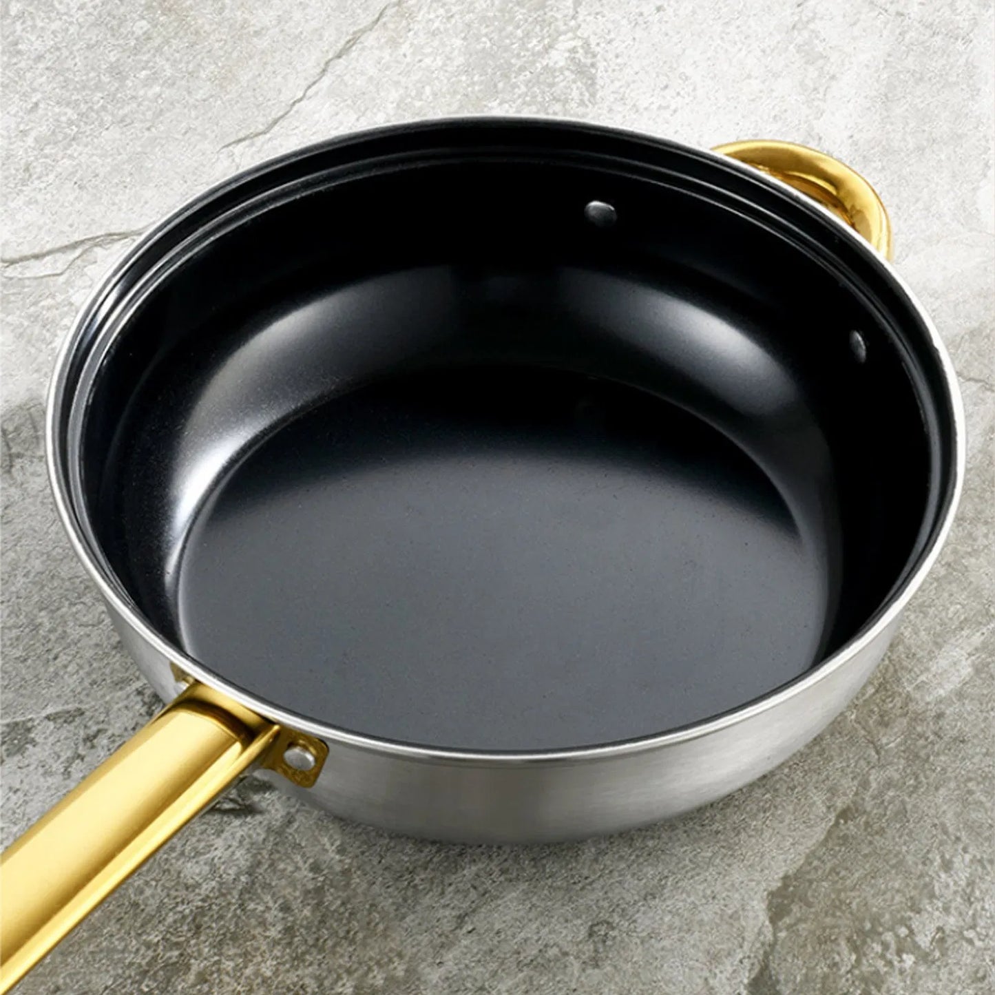 SET DE OLLAS DORADAS