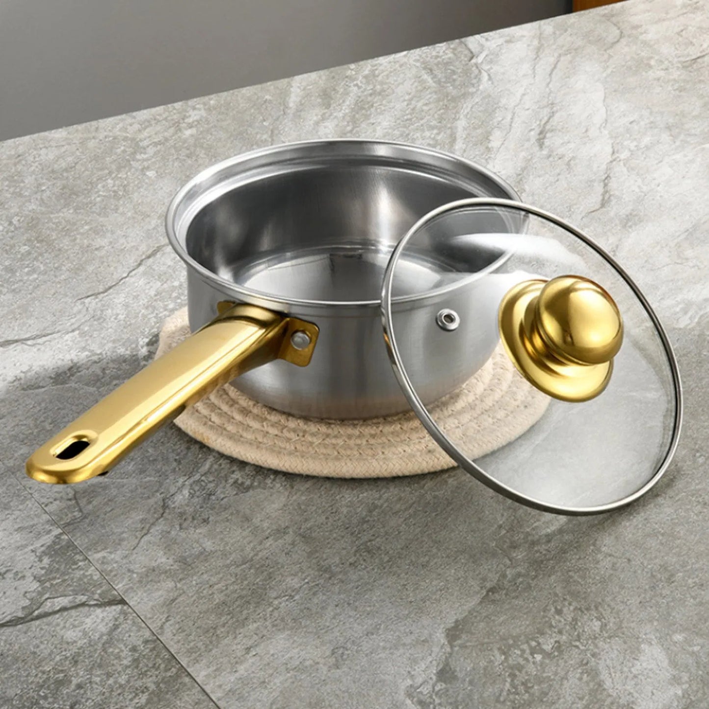 SET DE OLLAS DORADAS